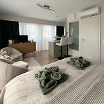 Appartement Hellowine Ii *